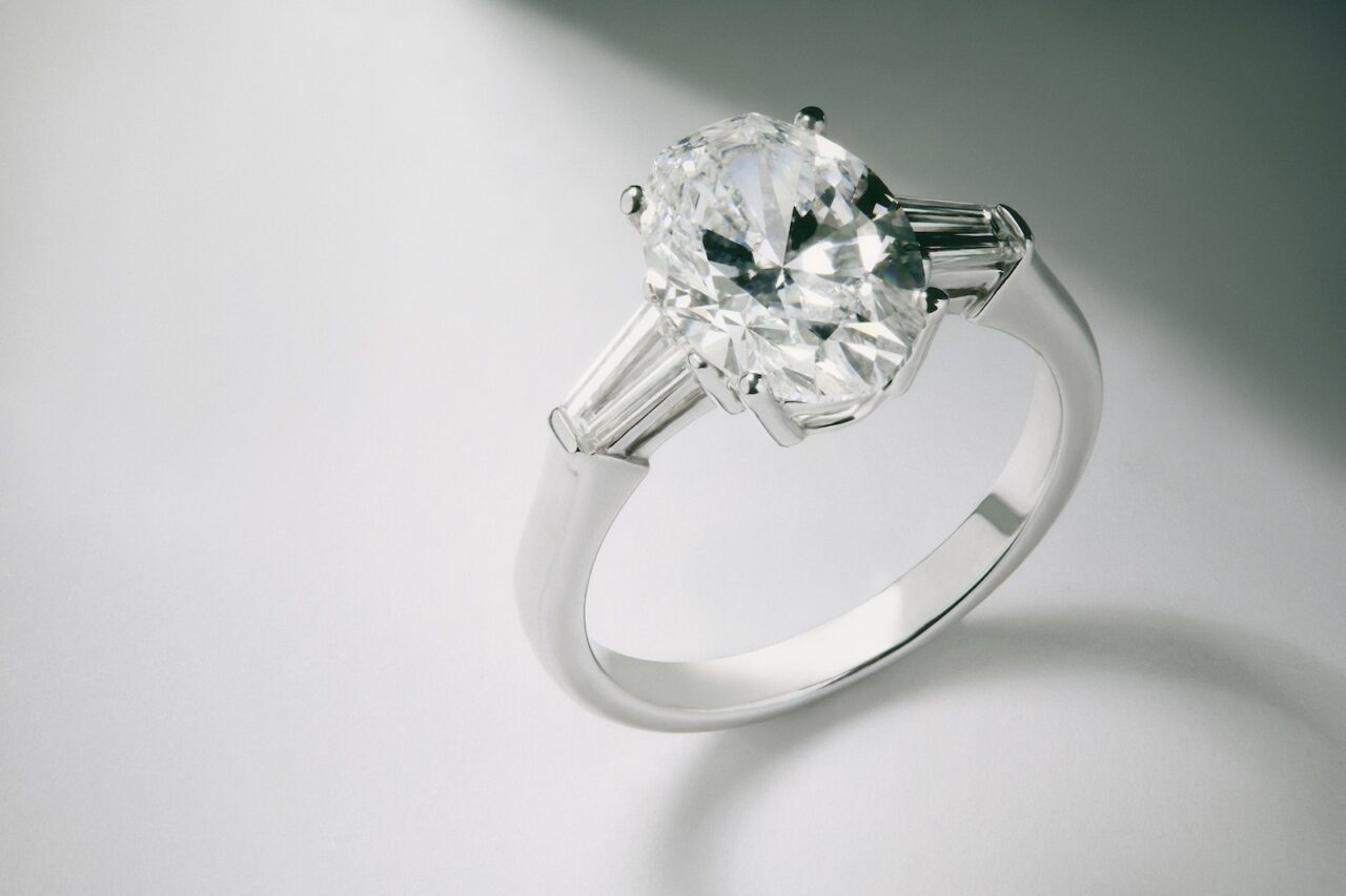 Suárez anillos de compromiso