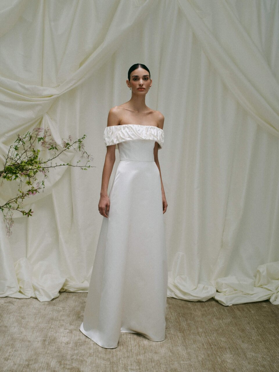 Vestidos de novia 2027, vestidos de novia con bordados de encaje 2027, cómo serán las novias 2027