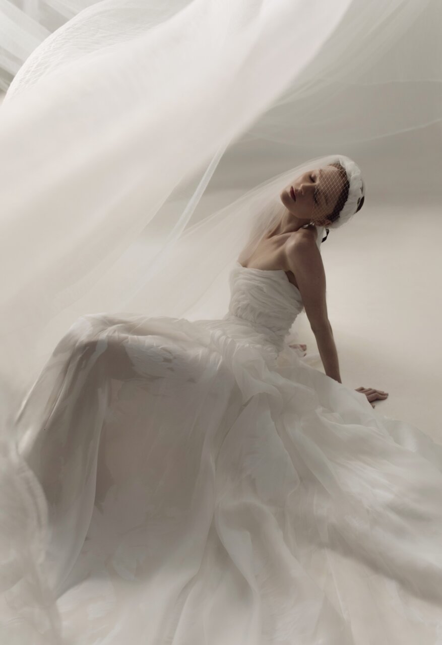 OUMA vestidos de novia 2027, tendencias en vestidos de novia 2027, cómo serán las novias 2027