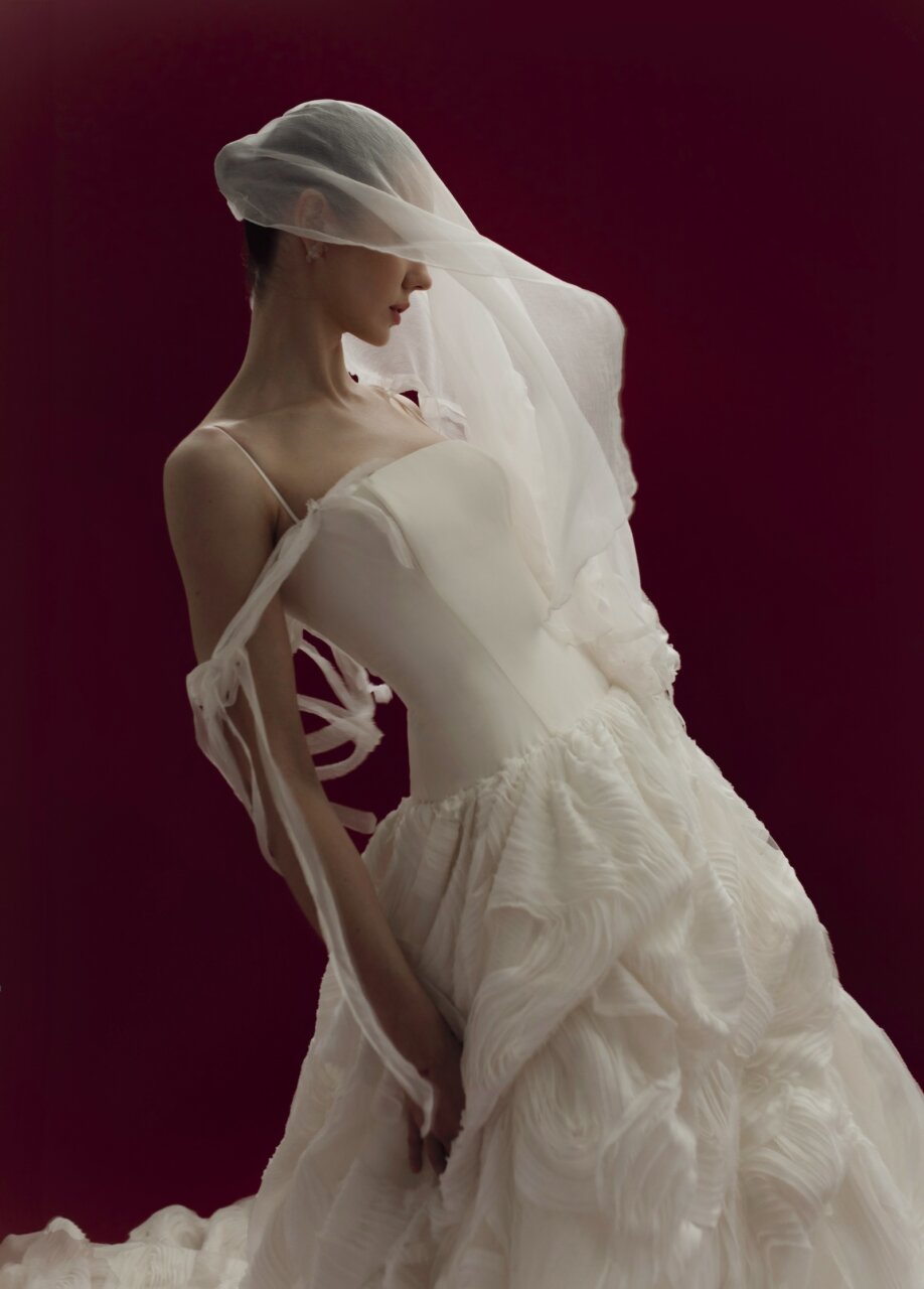 OUMA vestidos de novia 2027, tendencias en vestidos de novia 2027, cómo serán las novias 2027