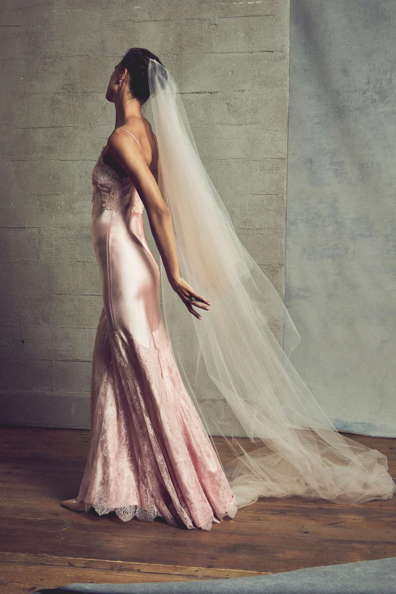 Monique Lhuillier vestidos de novia otoño 2027