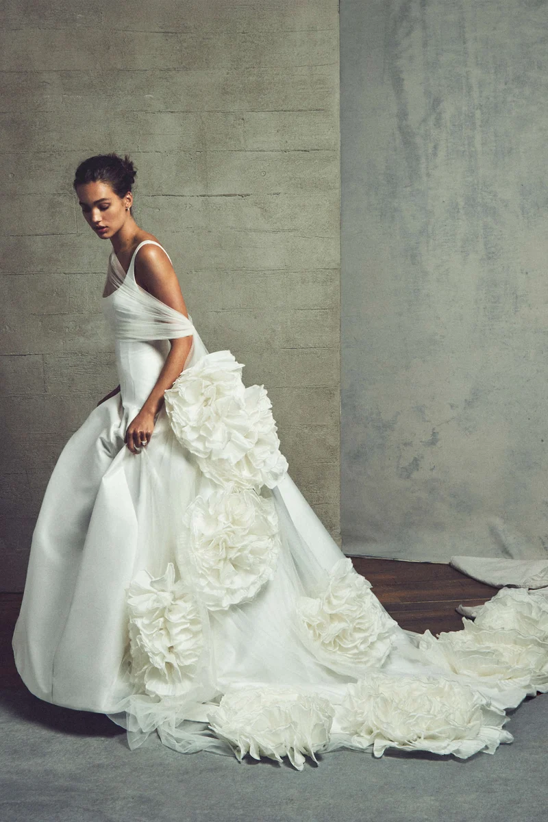 Monique Lhuillier vestidos de novia otoño 2027