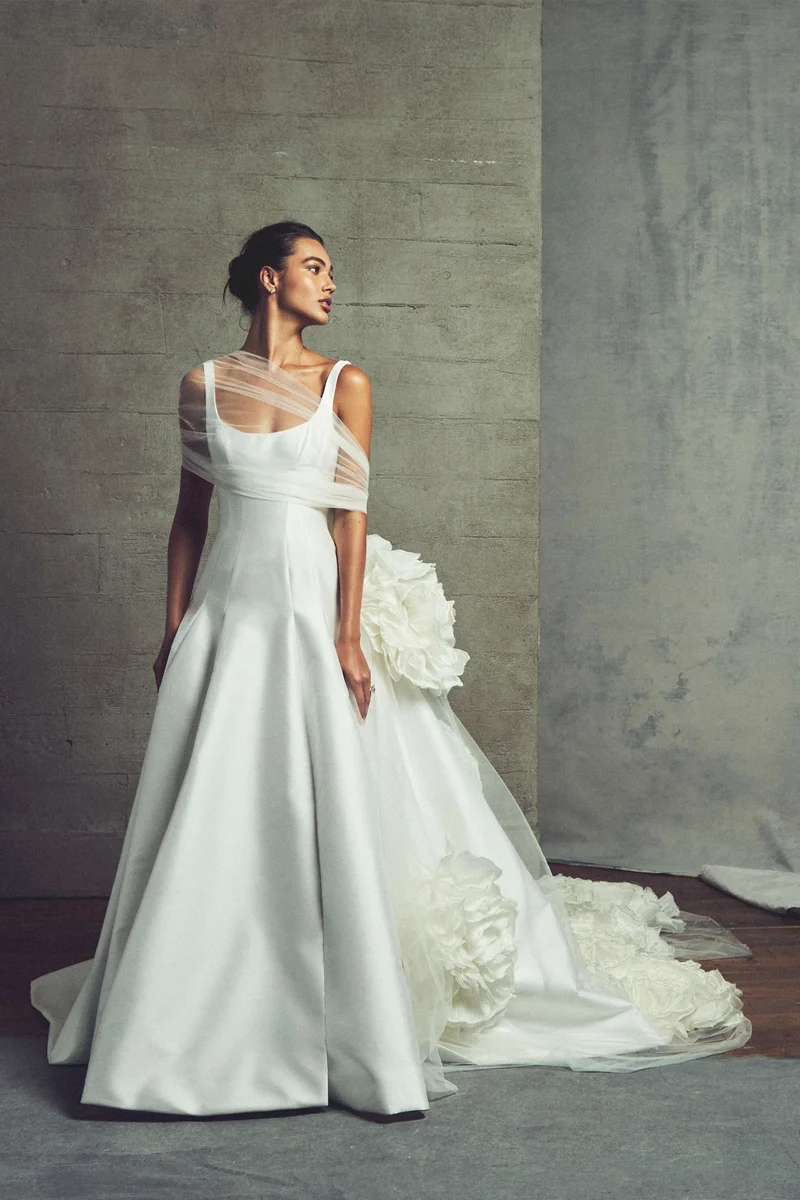 Monique Lhuillier vestidos de novia otoño 2027