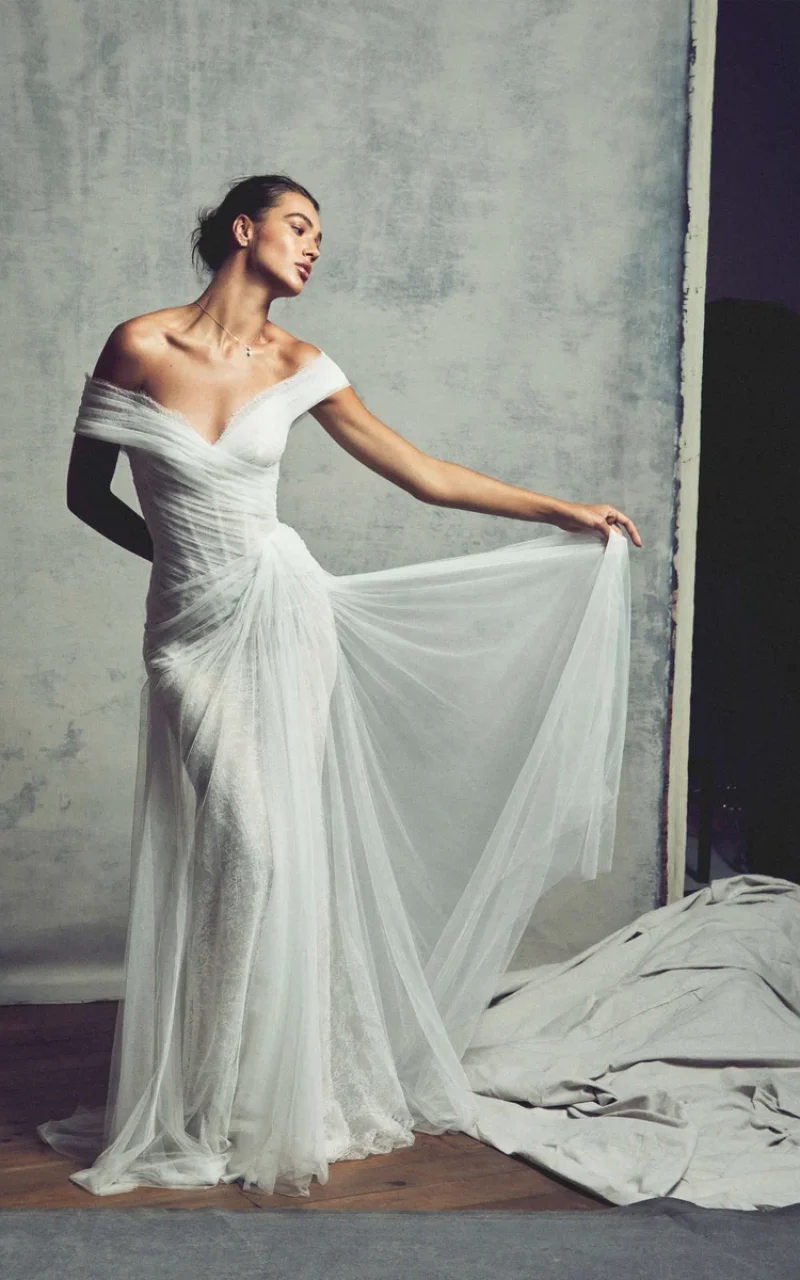 19_MoniqueLhuillierFall2027Bridal_Shadow_C
