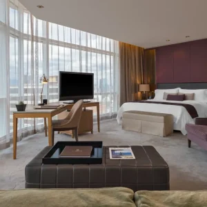 St-Regis__2018_str1735gr-180115-Executive-Suite-High